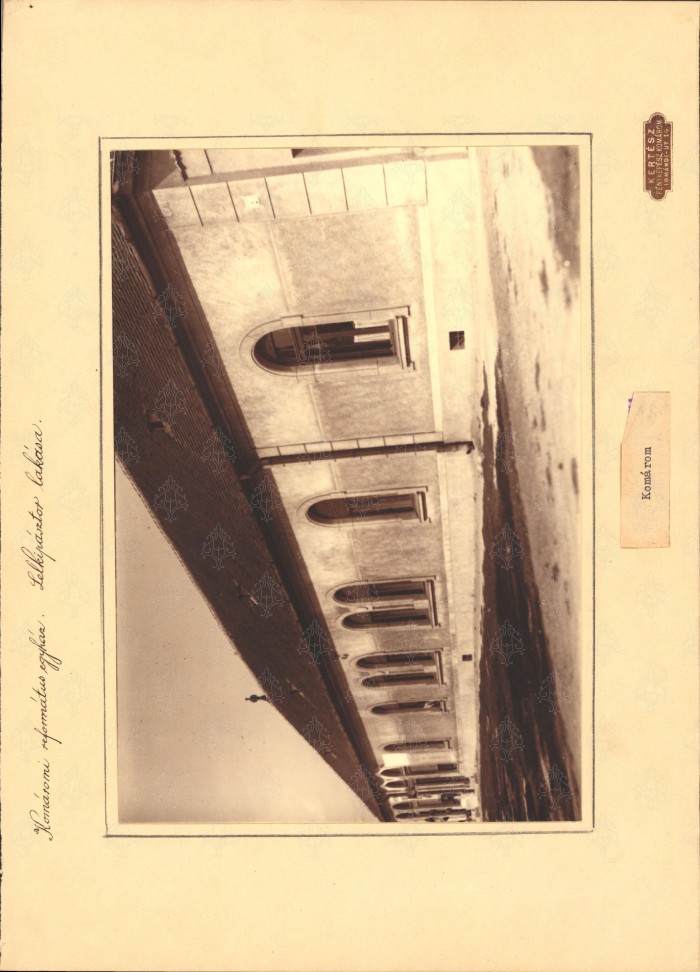 Lelkészlakás.