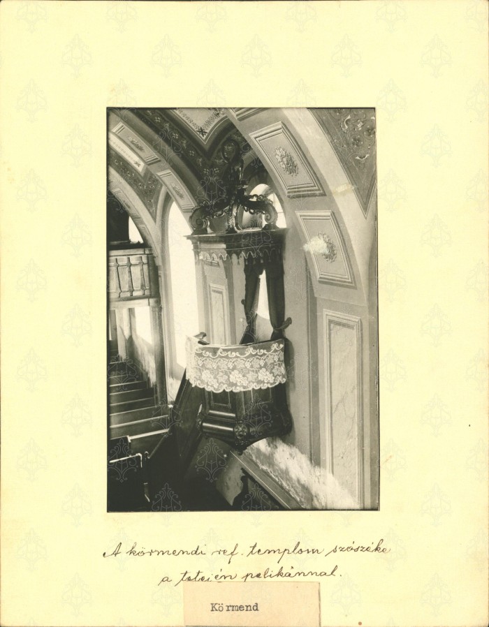 Templombelső: szószék.