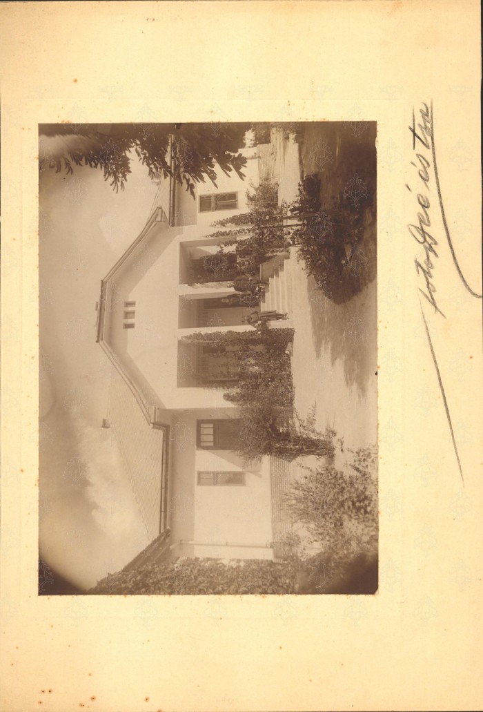 Lelkészlakás.