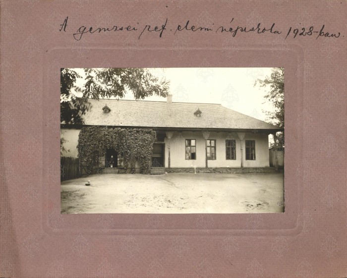 Gemzsei ref. népiskola 1928-ban