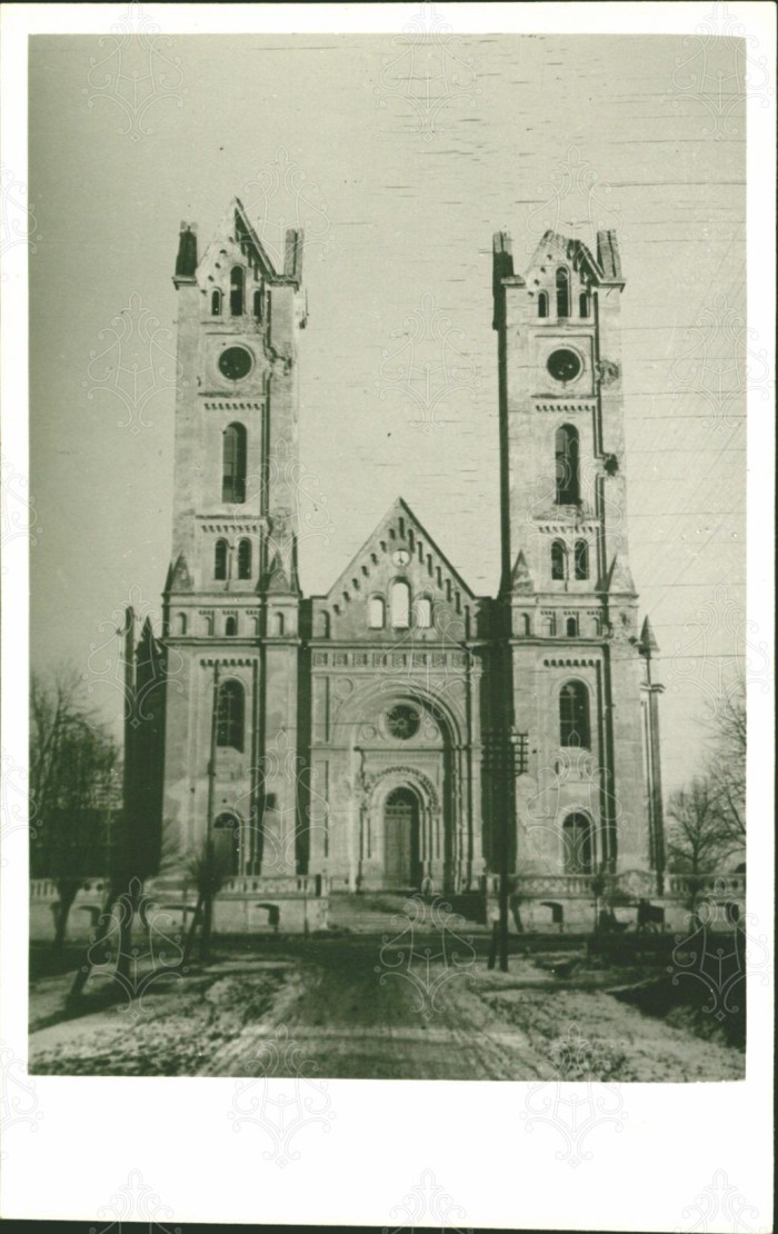Hajdúhadházi templom az 1944. okt. 24.-ei ostrom után